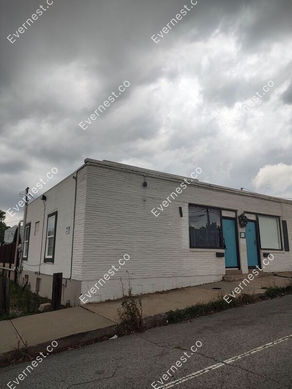 Primary Photo - 6312 Raytown Rd