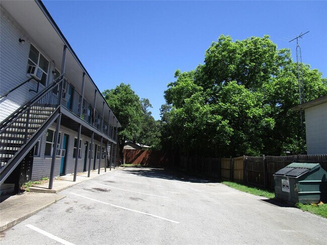 Foto del edificio - 2206 W Hickory St