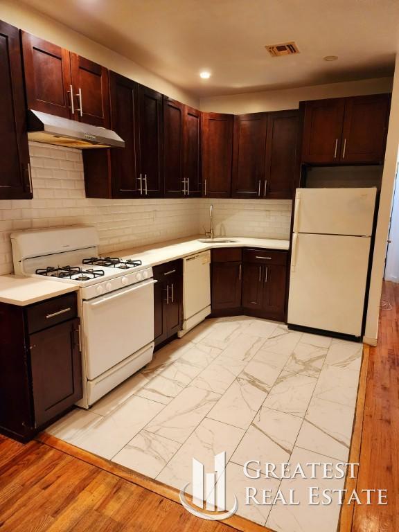 Foto del edificio - 3 bedroom in BROOKLYN NY 11226