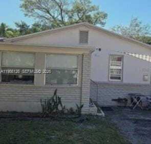 Foto del edificio - 1062 NE 38th St