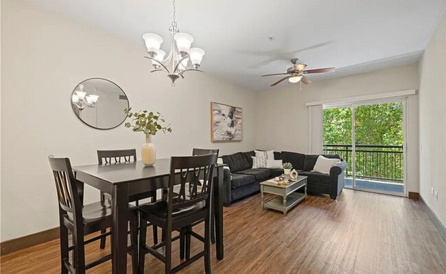 Building Photo - This TURNKEY one bed, one bath unit is loc...