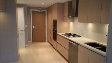 Building Photo - 4539 Cambie St