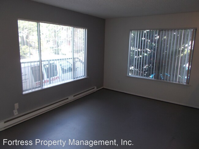 Building Photo - 1808 NE Weidler St