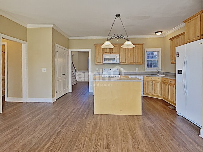 Building Photo - 2710 Marilyn Ct