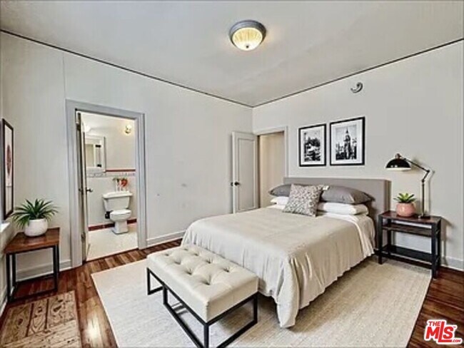 Foto del edificio - 145 N Sycamore Ave