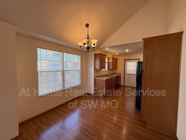 Foto del edificio - 601-603 W Bryant St