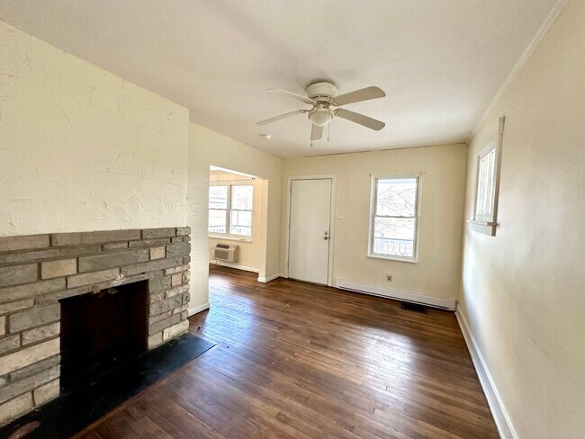 Foto del edificio - 2 Bed 1 Bath home in Beechview - Close to ...