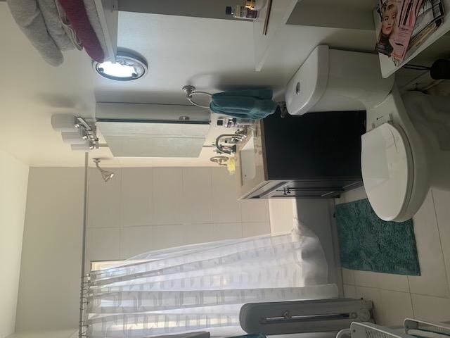Building Photo - 3 bedroom in Chicago IL 60625