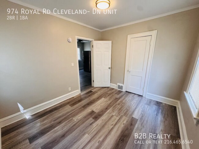 Building Photo - 974 Royal Rd