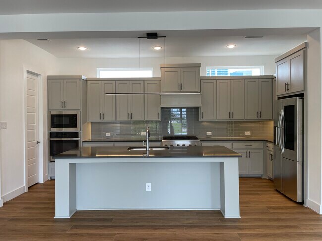 Building Photo - 7604 Highcroft Way
