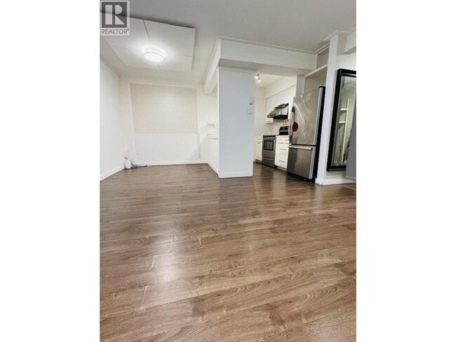 Building Photo - 8120 Colonial Dr