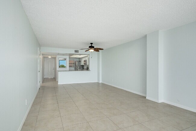 Foto del edificio - 1/1 Oceanfront condo with resort-like amenities!