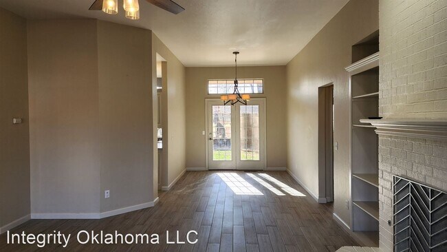 Building Photo - 3 br, 2 bath House - 1200 Charlton Rd.