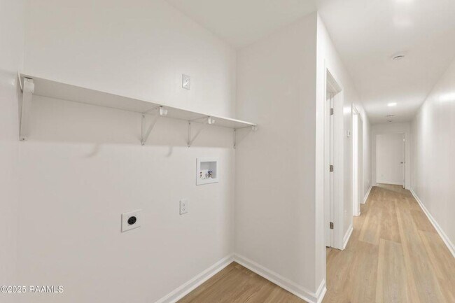 Foto del edificio - FOR RENT in LAFAYETTE!