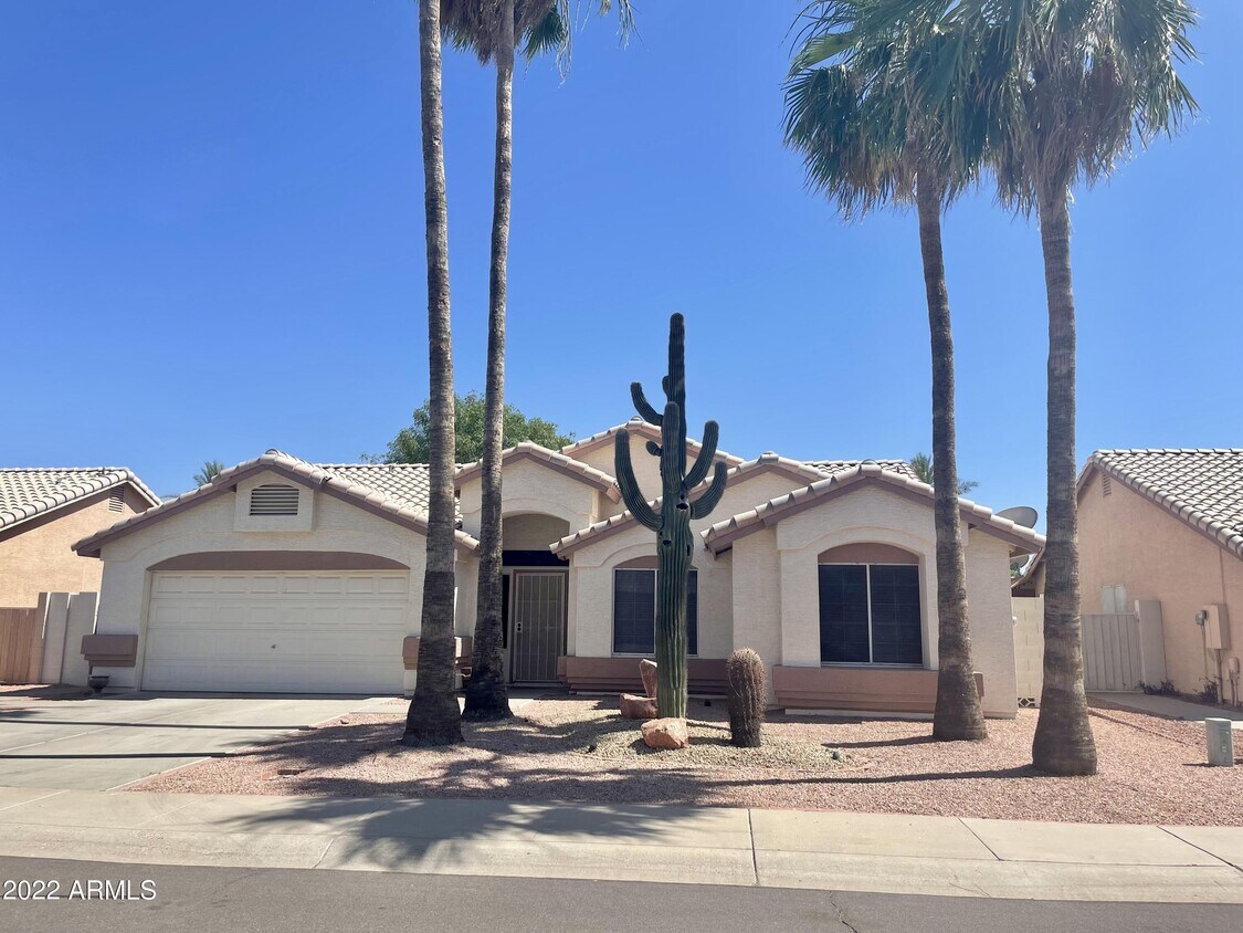 8759 W Port Au Prince Ln, Peoria, AZ 85381 House for Rent in Peoria, AZ
