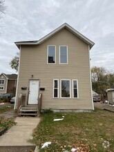 Building Photo - 2435 Portland Ave