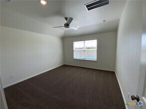 Building Photo - 212 Hemp Hl