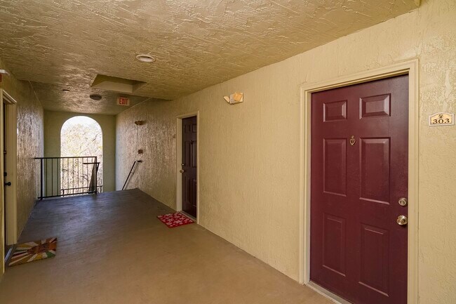Foto del edificio - 415 S Villa San Marco Dr