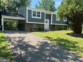 Building Photo - 9114 Oxon Hill Rd