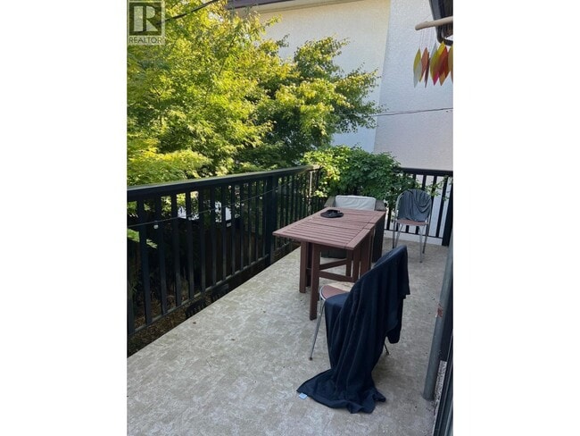 Photo du bâtiment - 2271 W 3rd Ave