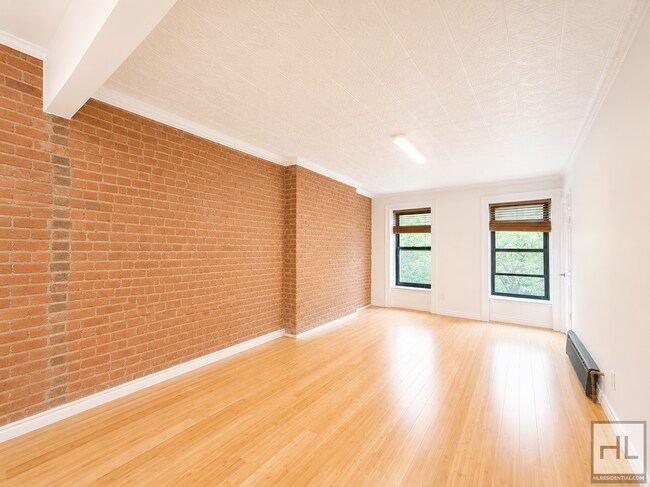 Foto del edificio - WAVERLY AVENUE