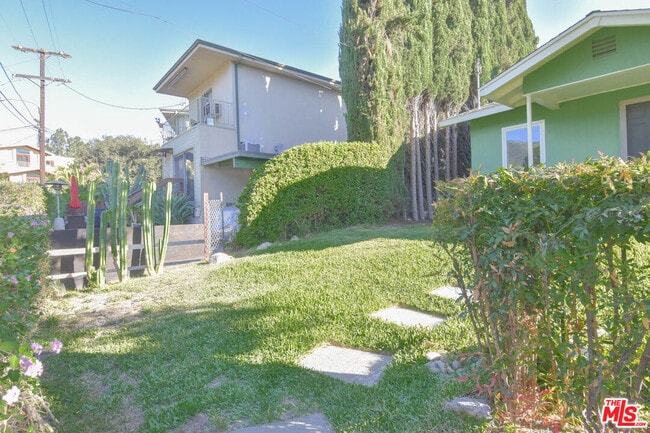 Building Photo - 2657-2657 Piedmont Ave