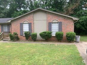 Building Photo - 857 Old Trail Rd