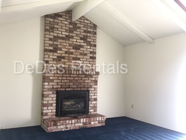 Building Photo - 113 Sherwood Dr