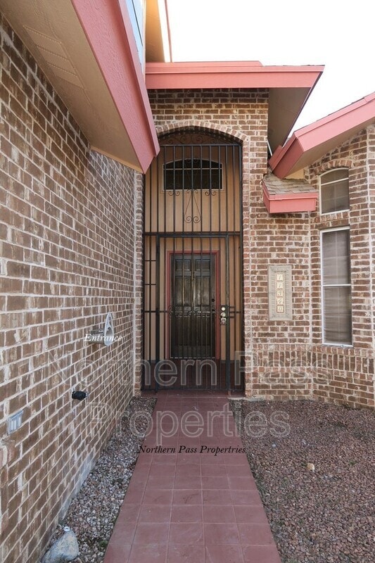 Foto del edificio - 11340 Loma Linda Cir