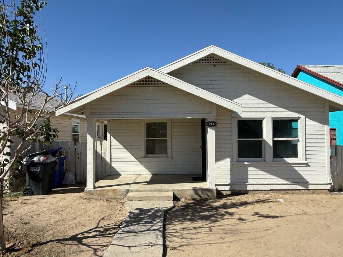 Foto principal - 214 Woodrow St