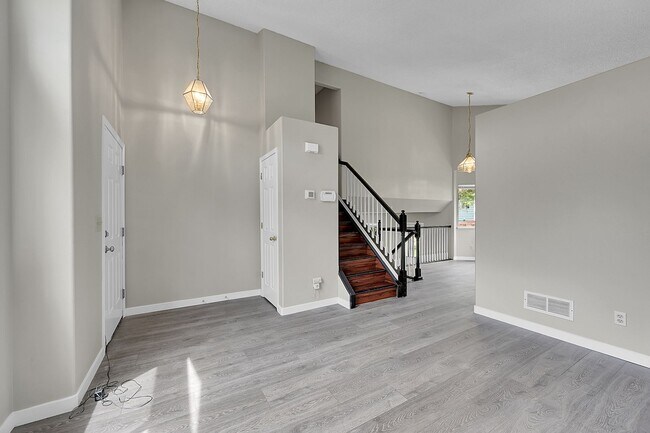 Foto del edificio - 7732 Middle Bay Way