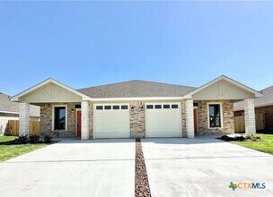 Building Photo - 1110 Carlsberg Dr