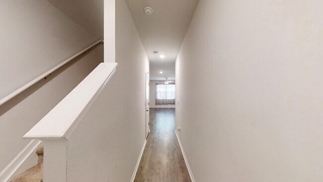 Building Photo - 890 Quaint Parish Cir