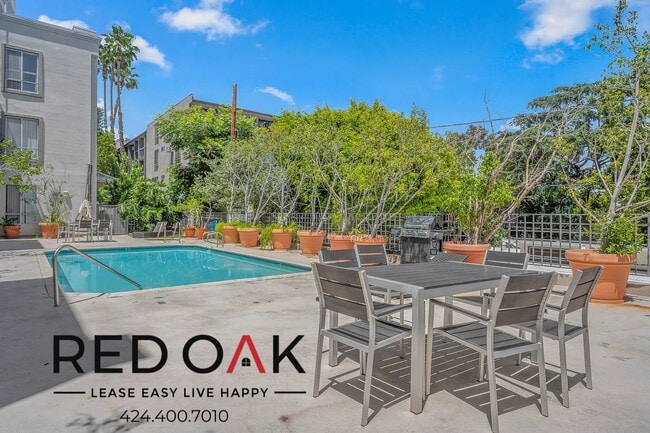 Building Photo - ~1 Month FREE~ Gorgeous One Bedroom with C...