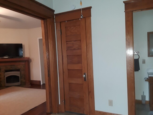 bedroom with 1/2 private bath - 628 E 6th St