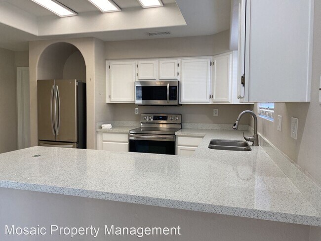 Foto del edificio - 2 br, 2.5 bath House - 4923 E. Hazel Dr., ...