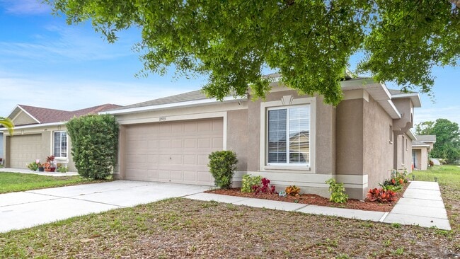Building Photo - Single Story 3 bedroom 2 bathroom rental h...