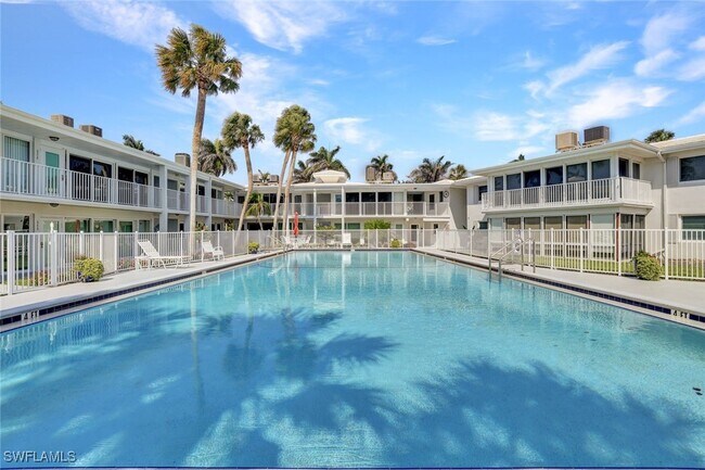 Foto del edificio - 386 Harbour Dr