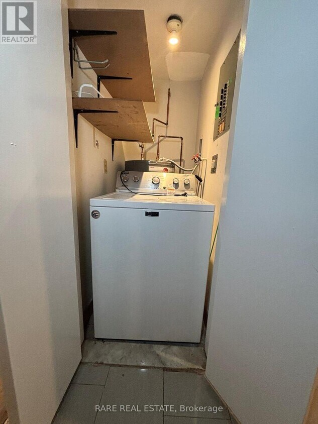 Photo du bâtiment - 120 Spencer Ave