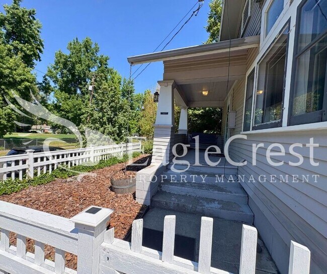 Foto del edificio - Rent Reduced! Beautifully Renovated Historic 3 Bedroom Home $200.00 Off 2nd Months Rent!!!