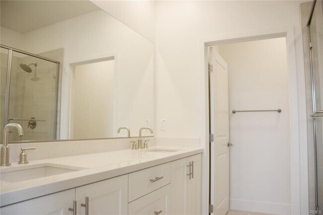 Foto del edificio - 1630 Saratoga Ln