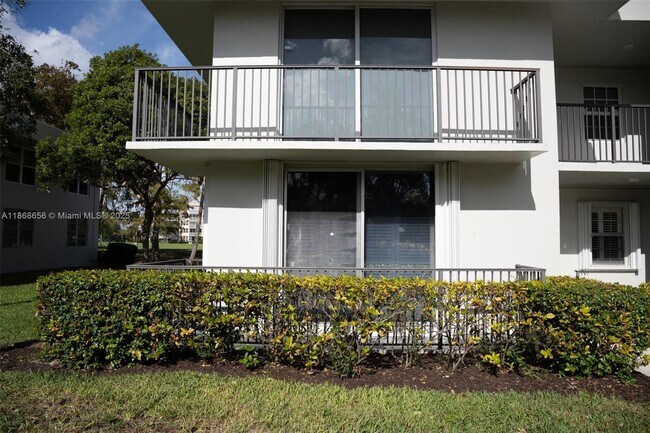 Foto del edificio - 4009 N Cypress Dr