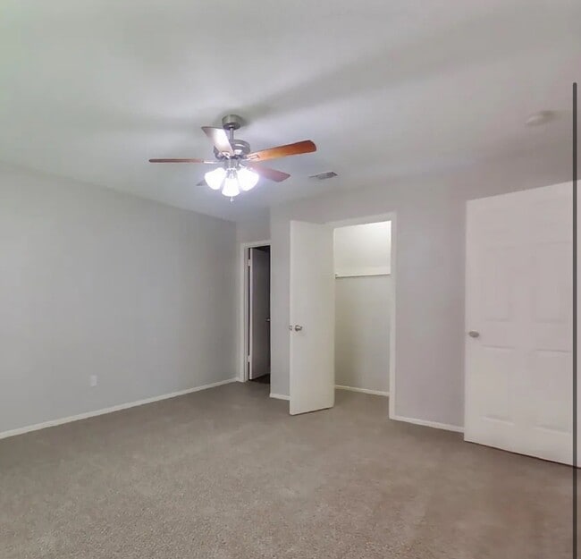 Building Photo - 1404 NW 58th Ave