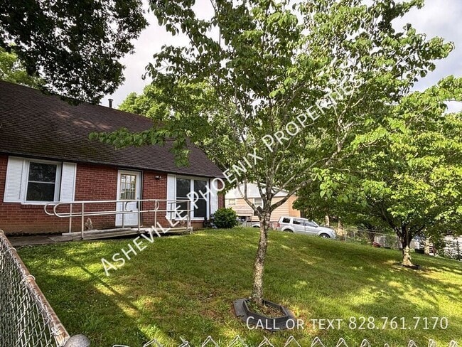 Building Photo - 18 Dogwood Ct