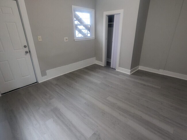 Building Photo - 698 Dixwell Ave