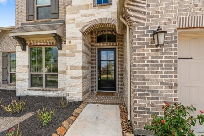 Building Photo - 28344 Woodsons Forest Dr