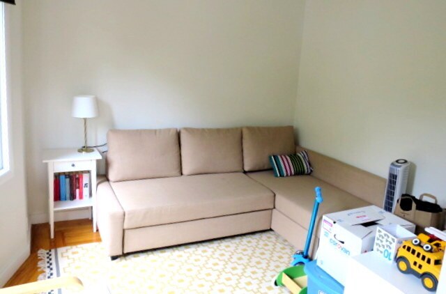 Foto del edificio - 5274 Locksley Avenue