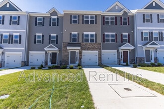 Building Photo - 821 Magnolia Ridge Ct