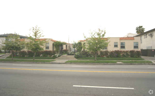 Primary Photo - Melrose Bungalows