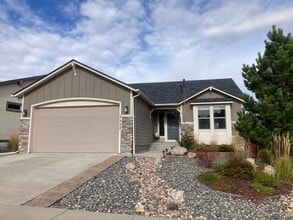 Building Photo - 2332 Pelican Bay Dr